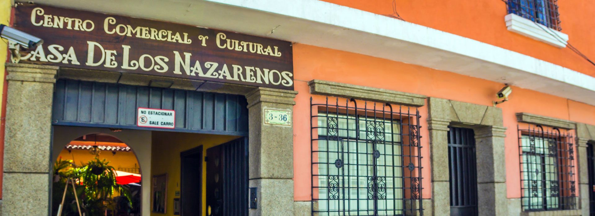Frente Hotel Casa de Los Nazarenos